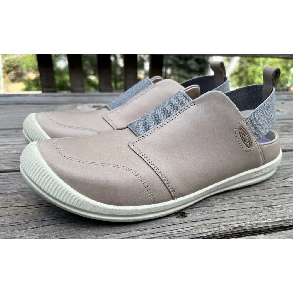 Keen lorelai women